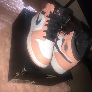 Peach Air Jordan 1 🍑